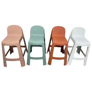 עמדת בר- שולחן + כיסאות